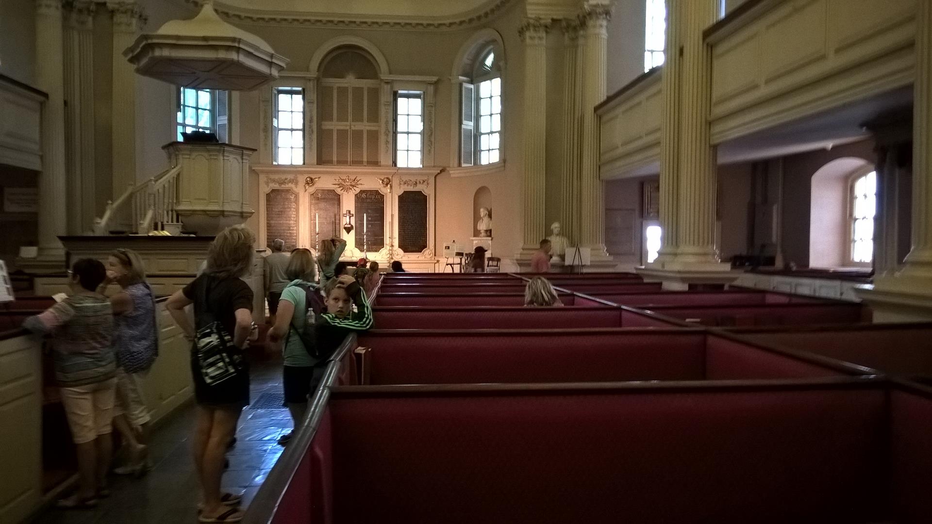 Es gibt hier alte Kirchen, in denen die Familien kleine Abteile während des Gottesdienstes beziehen konnten