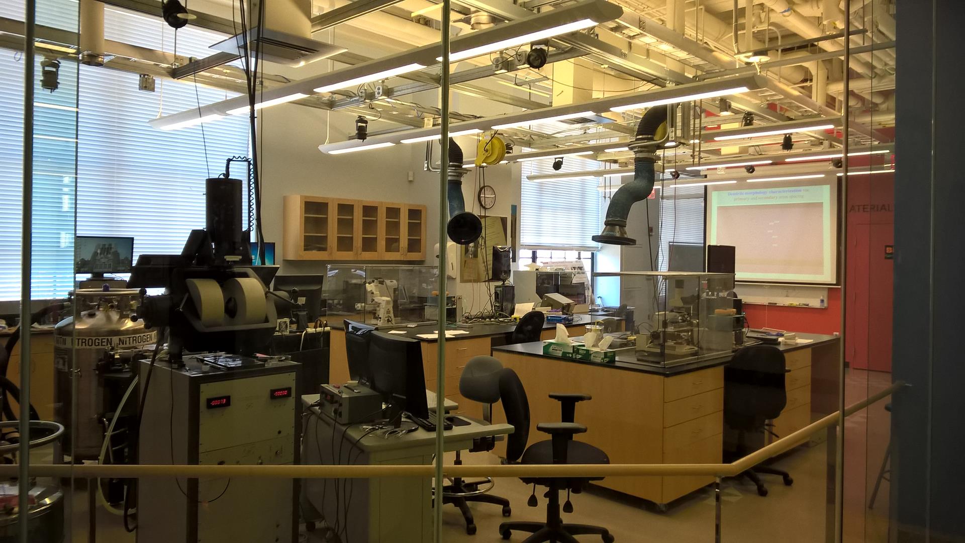 So schauen die Laboratorien für Werkstofftechnik im MIT aus