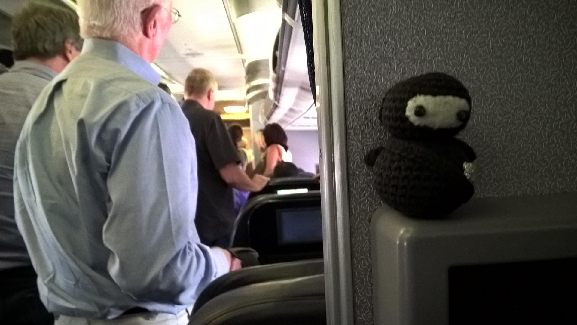 United Airlines bietet nicht mal mehr kostenloses Entertainment an. Deswegen gab es kein Bild mit der Route.