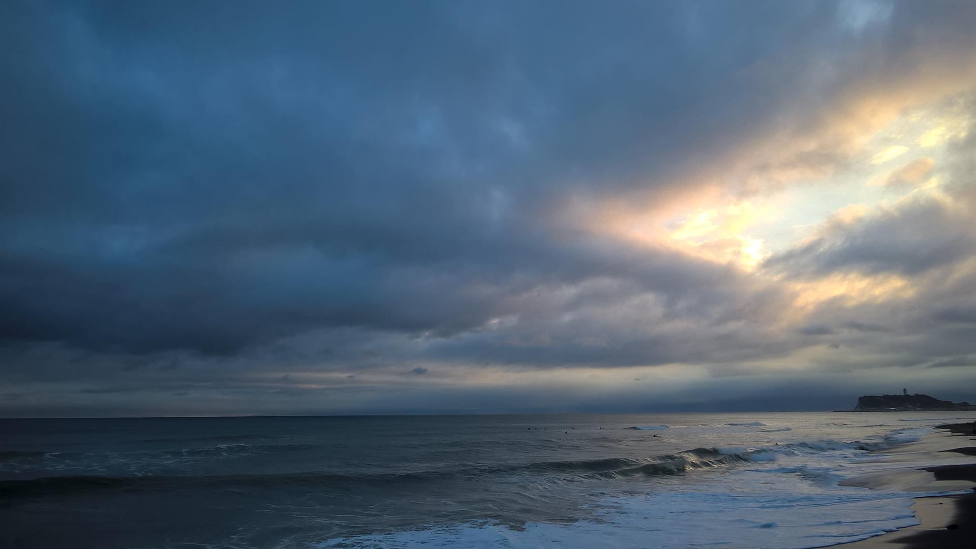 ... gab es noch einen kleinen Sonnenuntergang am Meer
