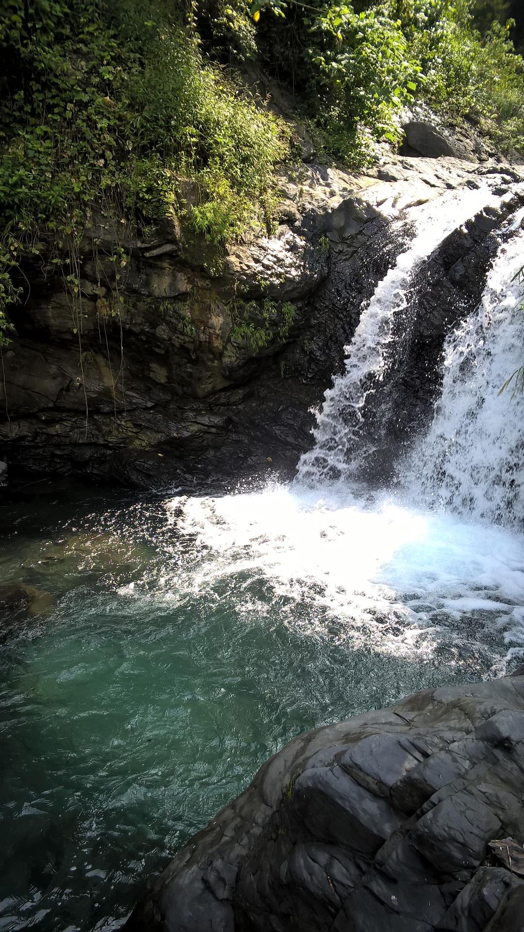 ... sehr schönen Wasserfall, wobei man dort...