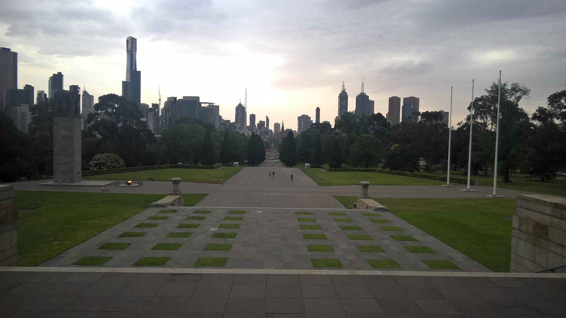 Blick vom Shrine of Remembrance zur Stadt