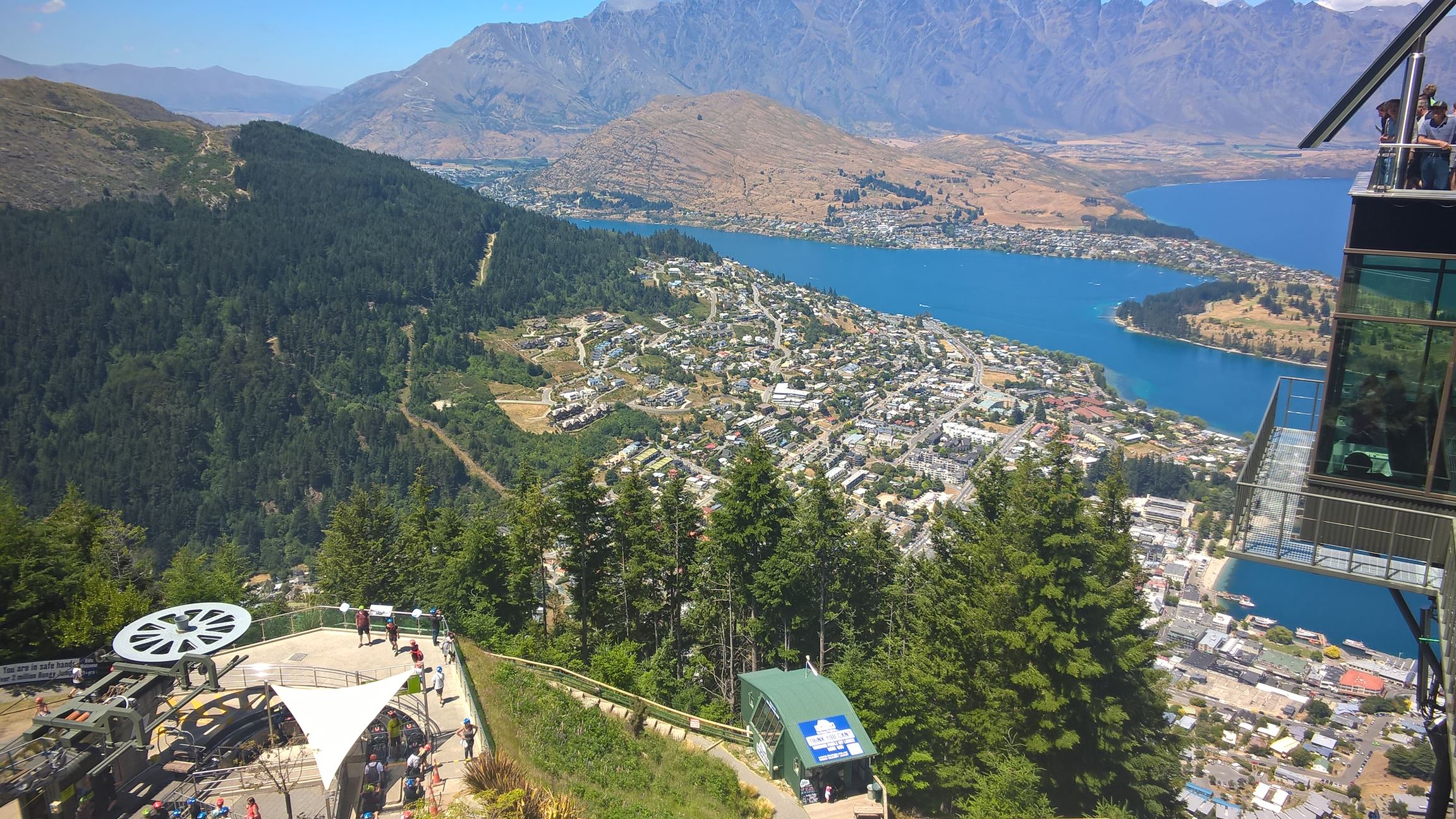 Da unten liegt Queenstown